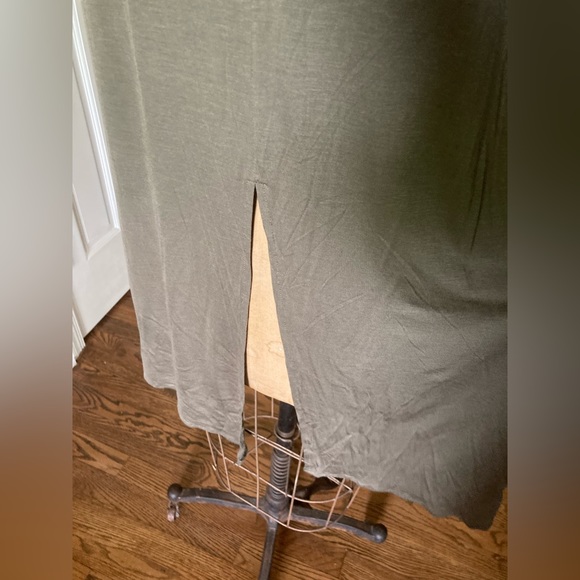 NWT DG2 Sequin Front high low T shirt top OLIVE GREEN LARGE Diane Gilman - Picture 6 of 11